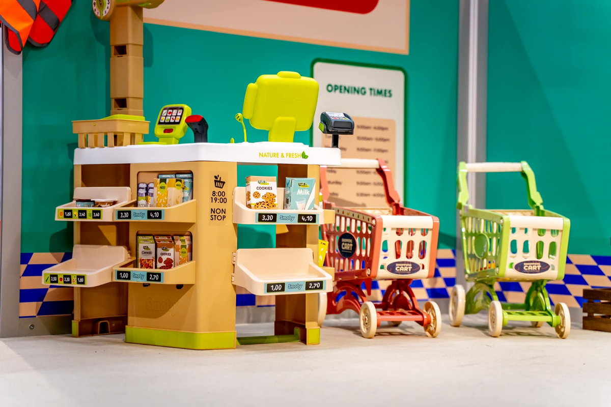 Interactive Play Examples Interactive PlayInteractive Play Party Setups UK | Giggleverse